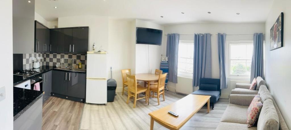 Entire New Flat With View To River Yare, H7 Daire Great Yarmouth Dış mekan fotoğraf