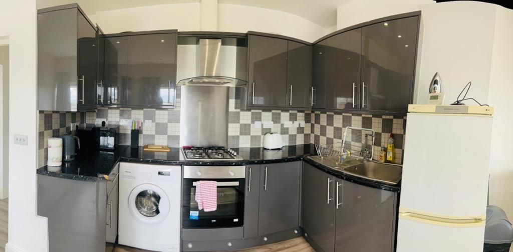 Entire New Flat With View To River Yare, H7 Daire Great Yarmouth Dış mekan fotoğraf