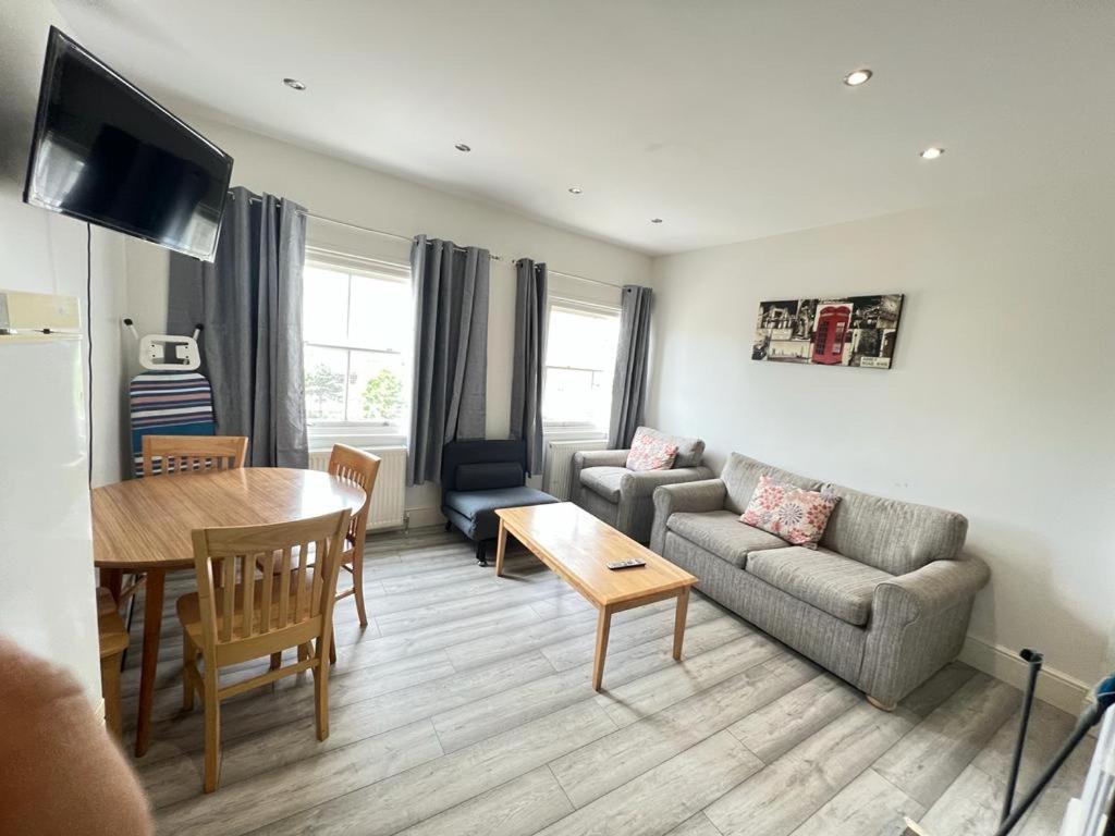 Entire New Flat With View To River Yare, H7 Daire Great Yarmouth Dış mekan fotoğraf