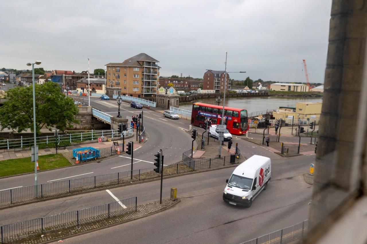 Entire New Flat With View To River Yare, H7 Daire Great Yarmouth Dış mekan fotoğraf